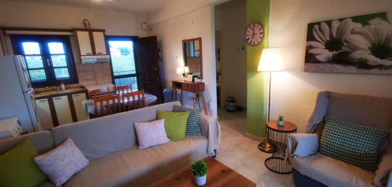 Golden Summer Apartment เนอาโฟเกีย ภายนอก รูปภาพ